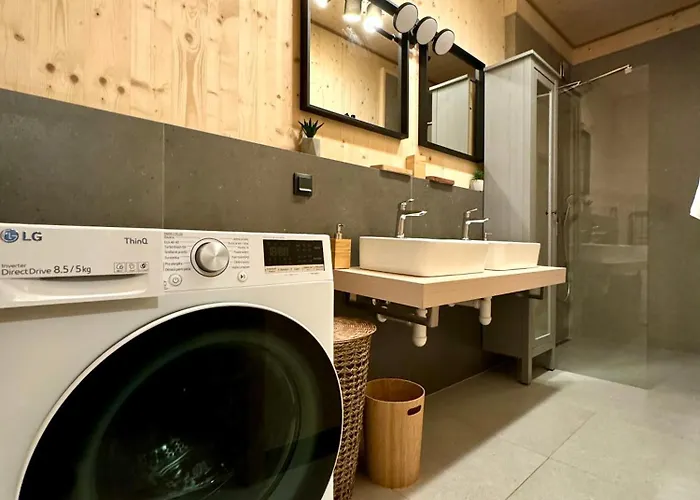 Stvrta Voda - Smrekovica * 迪马诺卡多林纳