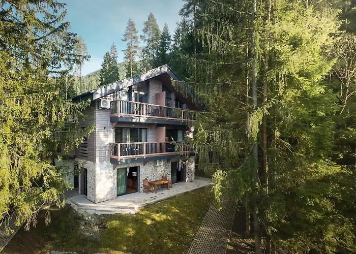 Stvrta Voda - Smrekovica 迪马诺卡多林纳